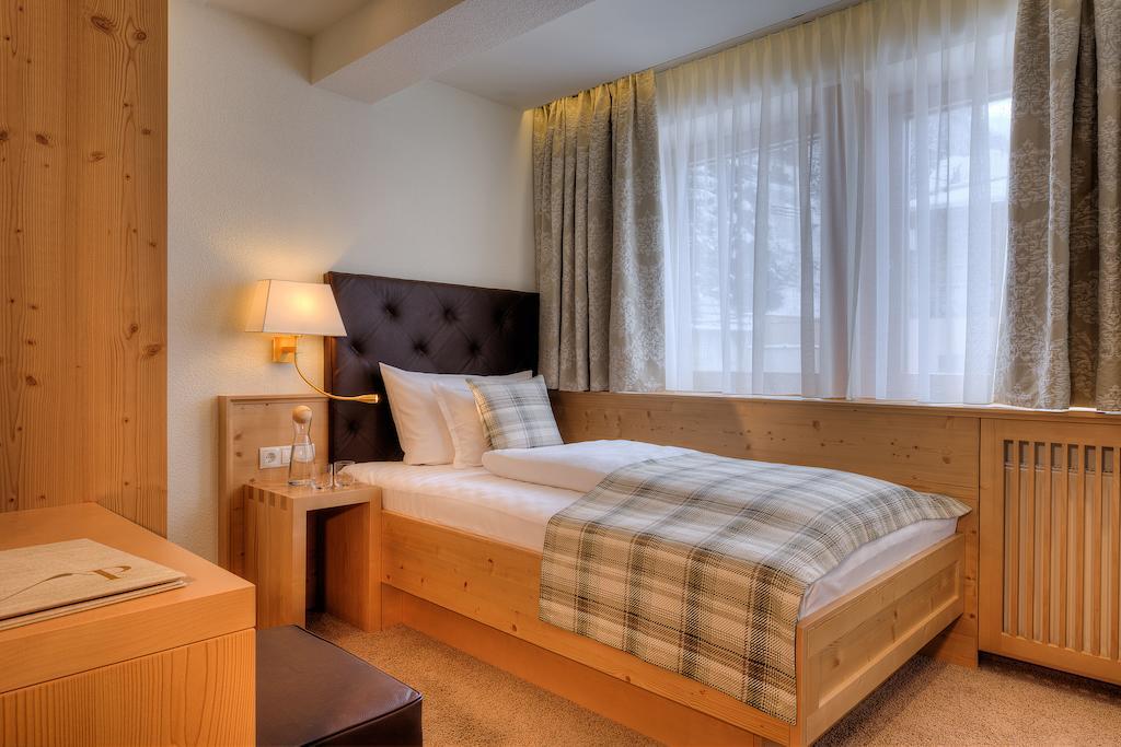 Hotel Palin Ischgl Quarto foto